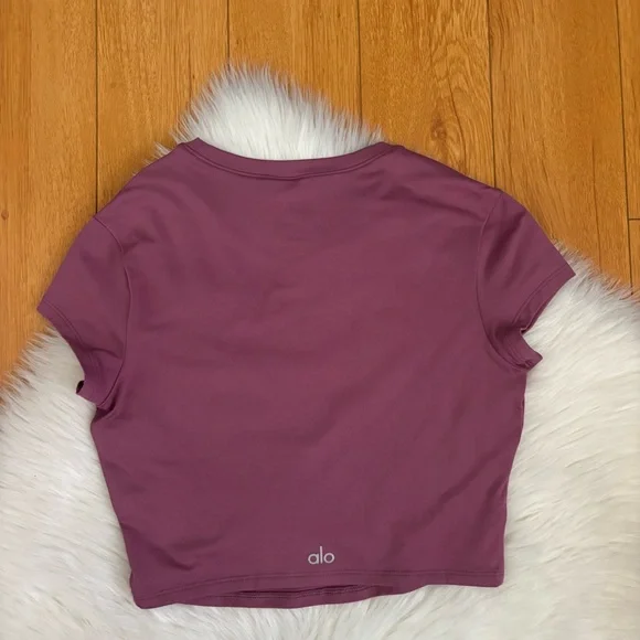 Alo Crop Finesse Short Sleeve - Picture 5 of 5